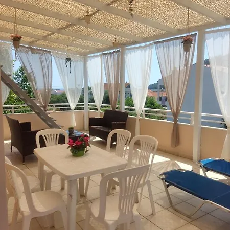 Polina بيت للعطل *