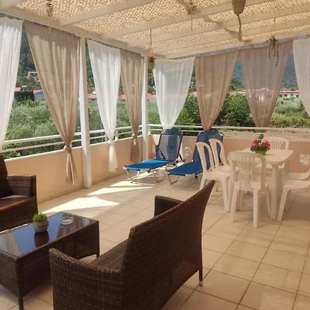 Polina Semesterbostad *