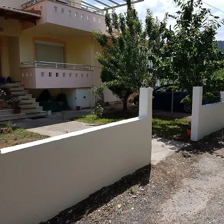 Semesterbostad Polina *