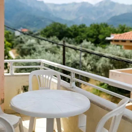 Semesterbostad Polina *